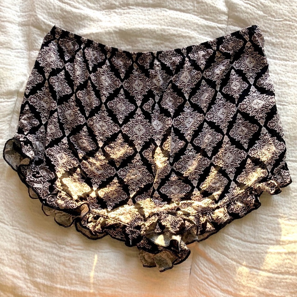 F21 Pattern Pull-On Shorts